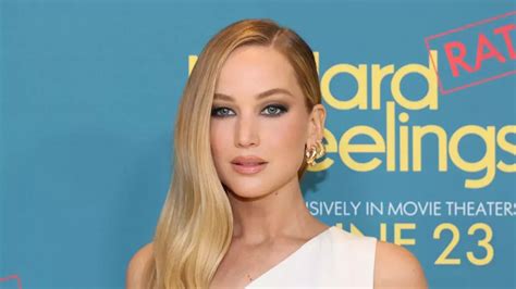 jennifer lawrencenude|Jennifer Lawrence shocks fans by getting completely naked in。